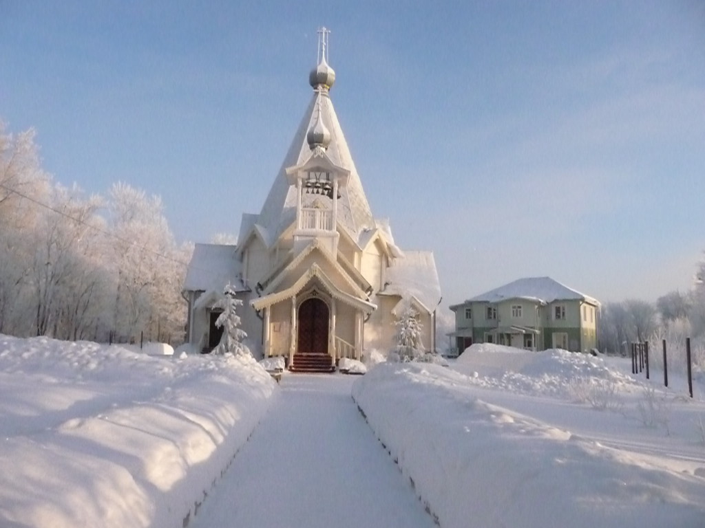 храм зимой 
